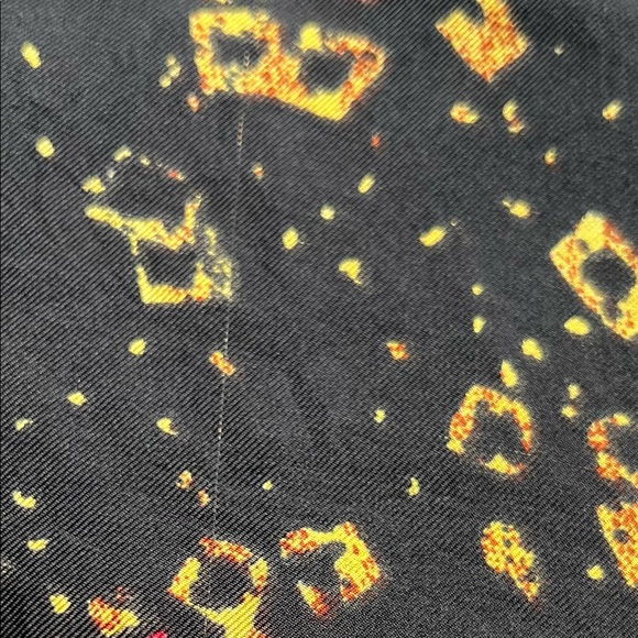 Chanel scarf/wrap. 100% Silk. Made in Italy. Large 50” by 51”. - Picture 16 of 16